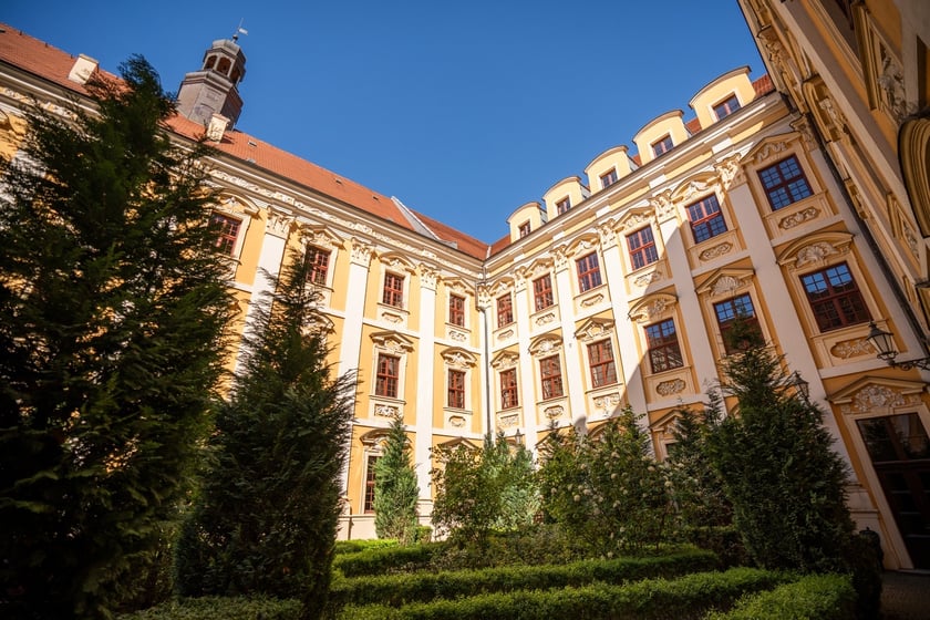 Wirydarz Instytutu Filologicznego Uniwersytetu Wrocławskiego