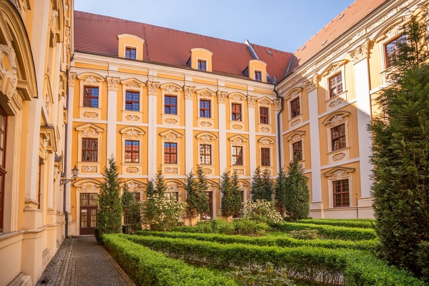 Wirydarz Instytutu Filologicznego Uniwersytetu Wrocławskiego