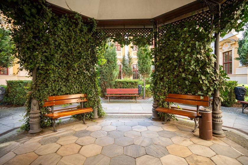 Wirydarz Instytutu Filologicznego Uniwersytetu Wrocławskiego