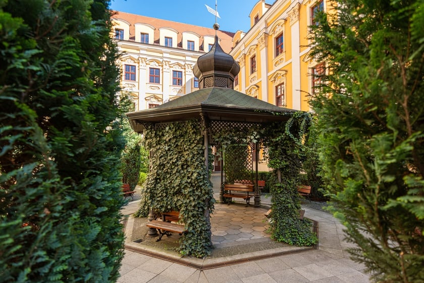 Wirydarz Instytutu Filologicznego Uniwersytetu Wrocławskiego