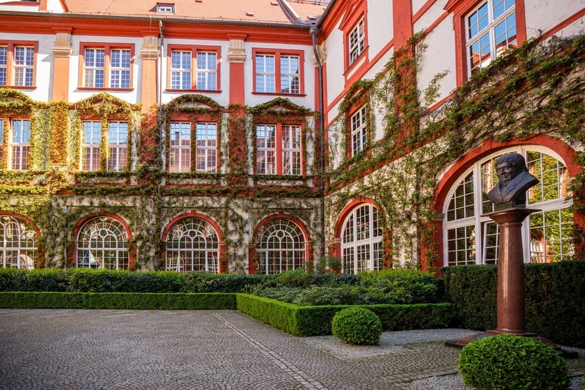 Wirydarz Zakładu Narodowego im. Ossolińskich