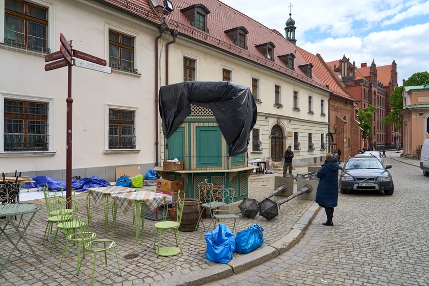 Na Ostrowie Tumskim stanęła scenografia - Wrocław zamienił się w niemieckie miasto z lat 30. XX wieku