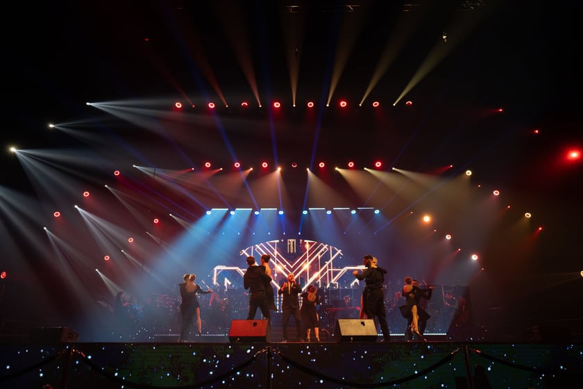 Wielkie show w Hali stulecia. Koncert "Gwiazdozbiór Aniołów. In varietae concordia".