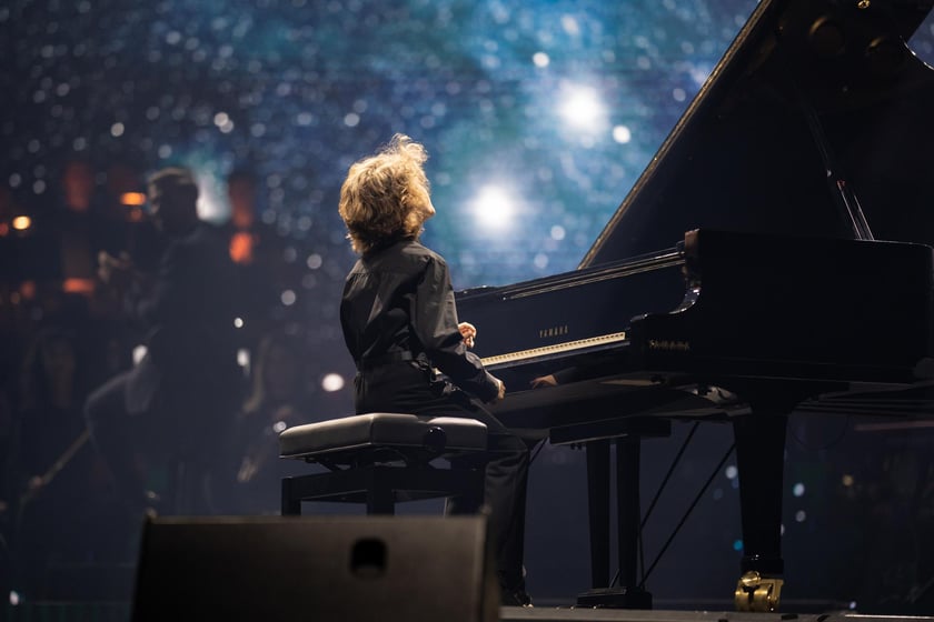 Wielkie show w Hali stulecia. Koncert "Gwiazdozbiór Aniołów. In varietae concordia".