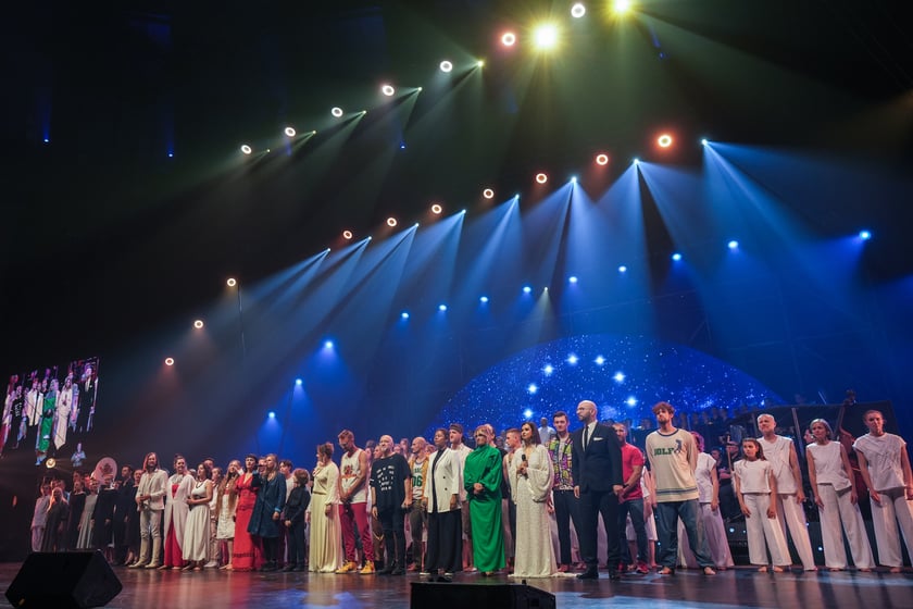Wielkie show w Hali stulecia. Koncert "Gwiazdozbiór Aniołów. In varietae concordia".