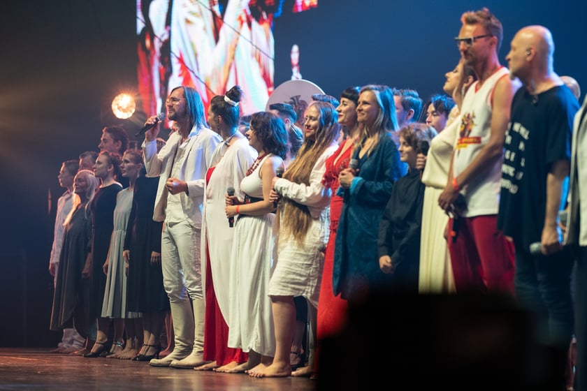 Wielkie show w Hali stulecia. Koncert "Gwiazdozbiór Aniołów. In varietae concordia".