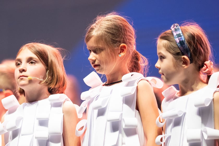 Wielkie show w Hali stulecia. Koncert "Gwiazdozbiór Aniołów. In varietae concordia".