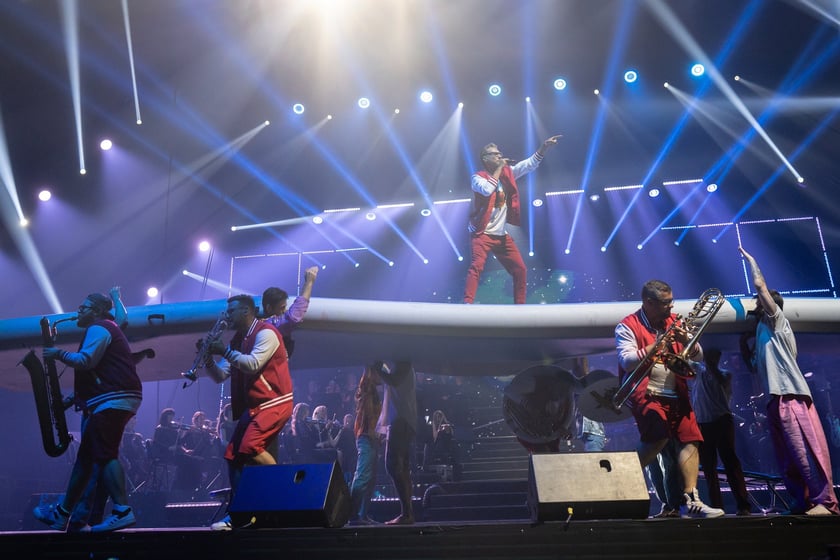 Wielkie show w Hali stulecia. Koncert "Gwiazdozbiór Aniołów. In varietae concordia".