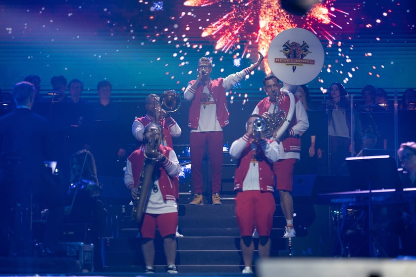 Wielkie show w Hali stulecia. Koncert "Gwiazdozbiór Aniołów. In varietae concordia".