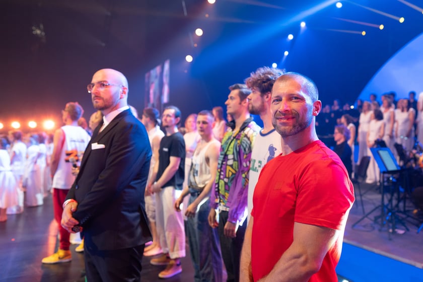 Wielkie show w Hali stulecia. Koncert "Gwiazdozbiór Aniołów. In varietae concordia".
