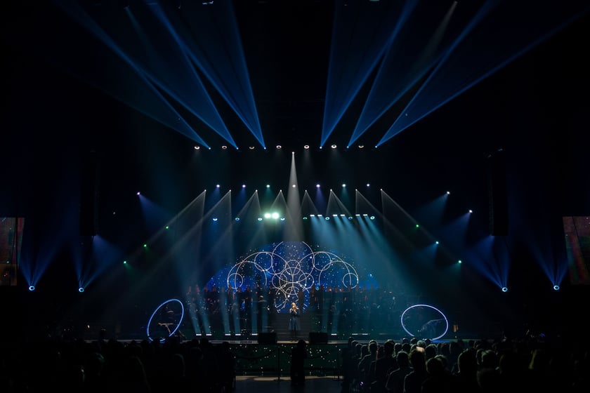 Wielkie show w Hali stulecia. Koncert "Gwiazdozbiór Aniołów. In varietae concordia".