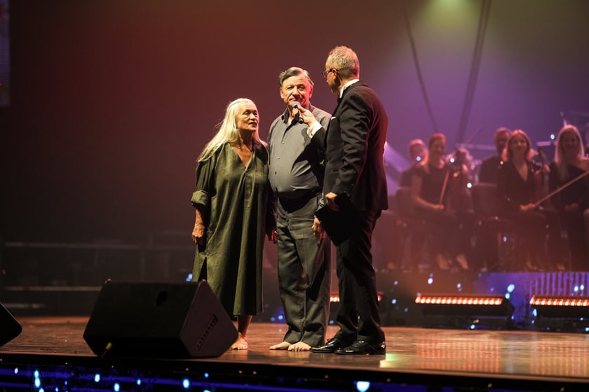 Wielkie show w Hali stulecia. Koncert "Gwiazdozbiór Aniołów. In varietae concordia".