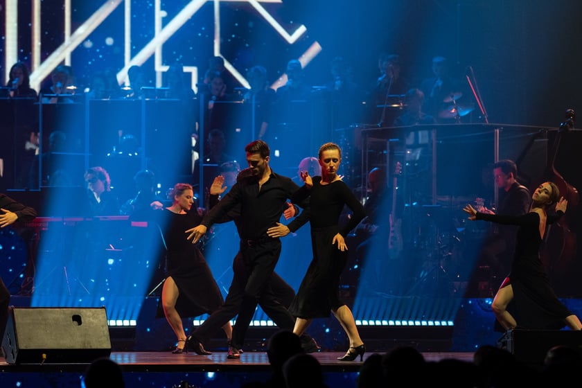 Wielkie show w Hali stulecia. Koncert "Gwiazdozbiór Aniołów. In varietae concordia".