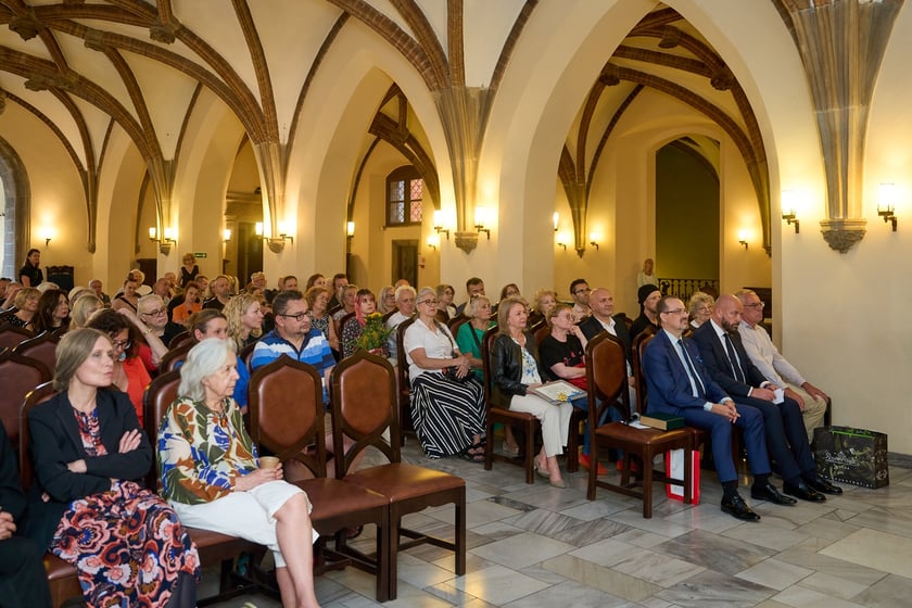 Uroczystość z okazji 93. urodzin poetki Urszuli Kozioł
