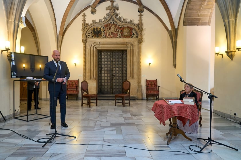 Uroczystość z okazji 93. urodzin poetki Urszuli Kozioł