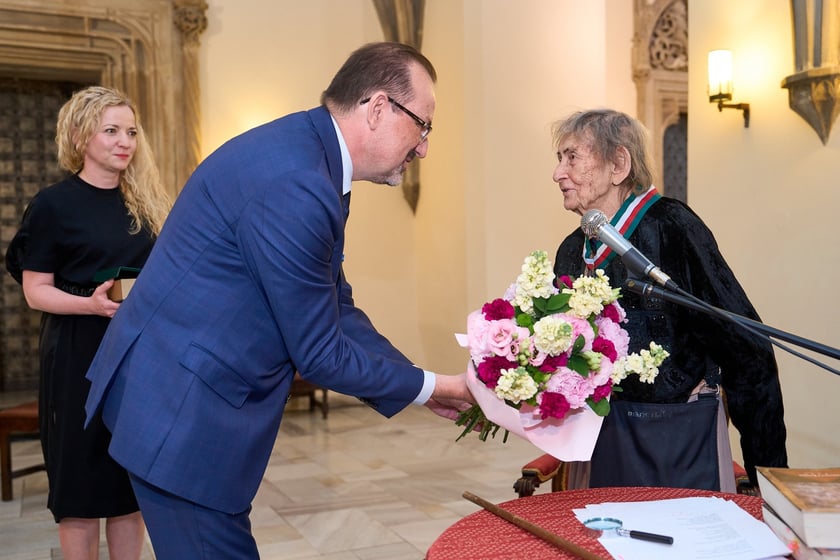 Uroczystość z okazji 93. urodzin poetki Urszuli Kozioł