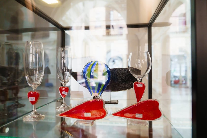 Gadżety w sklepiku Muzeum Narodowego we Wrocławiu