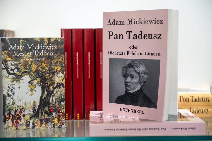 Gadżety w sklepiku Muzeum Pana Tadeusza