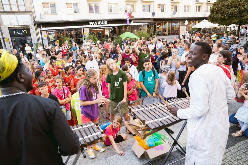 Kolorowa parada Lelenfant na ulicach Wrocławia, 29.07.2024