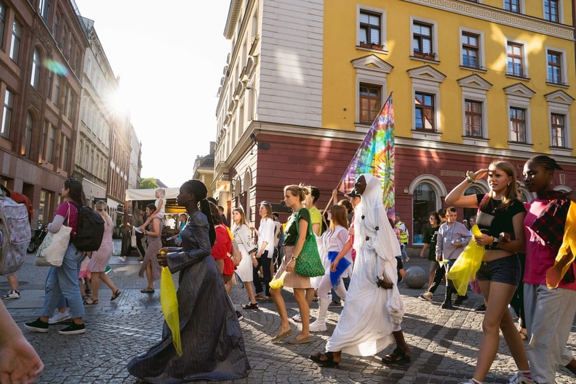 Kolorowa parada Lelenfant na ulicach Wrocławia, 29.07.2024
