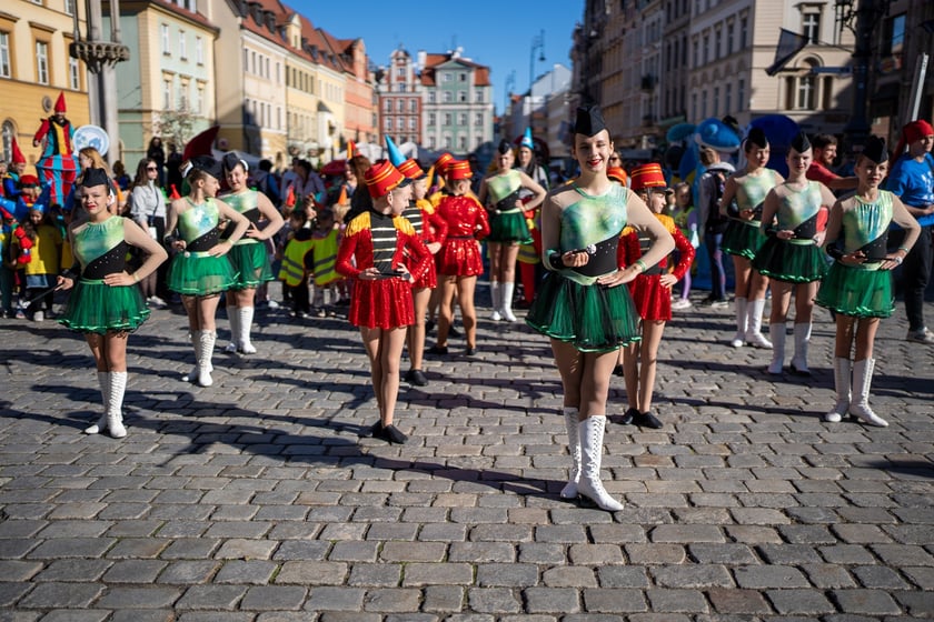 Parada na Wrocławskim Festiwalu Krasnoludków 2024