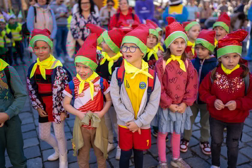 Parada na Wrocławskim Festiwalu Krasnoludków 2024