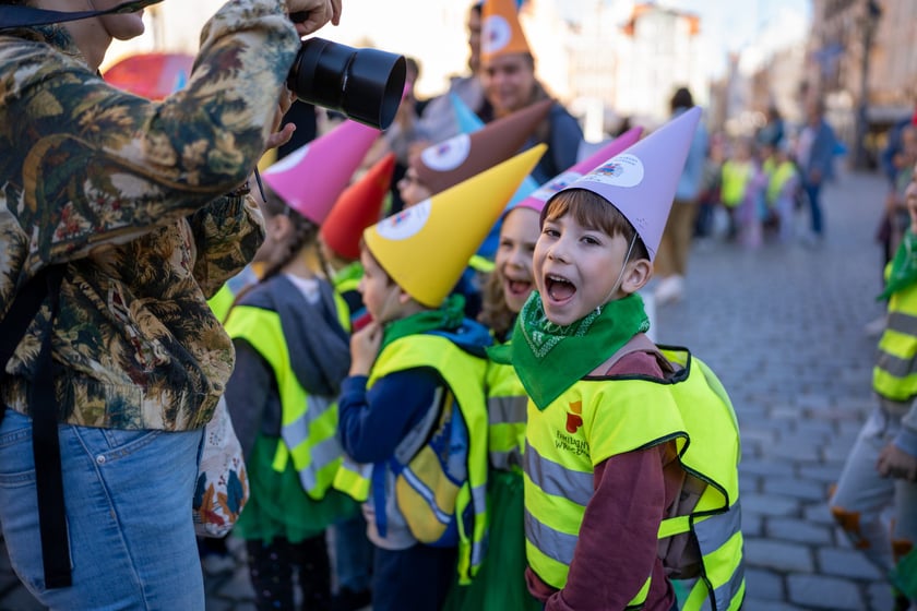 Parada na Wrocławskim Festiwalu Krasnoludków 2024