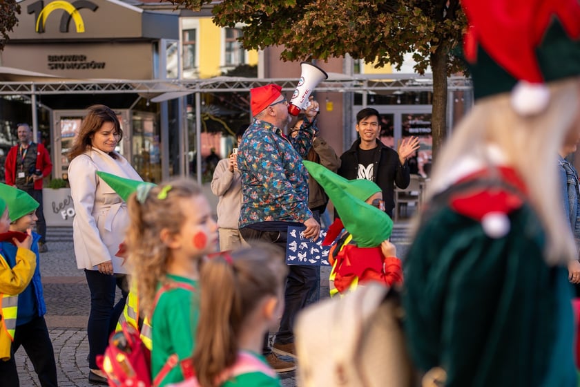 Parada na Wrocławskim Festiwalu Krasnoludków 2024