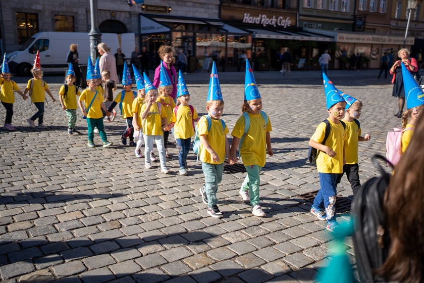 Parada na Wrocławskim Festiwalu Krasnoludków 2024