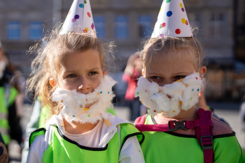 Parada na Wrocławskim Festiwalu Krasnoludków 2024
