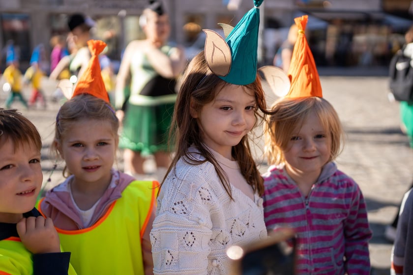Parada na Wrocławskim Festiwalu Krasnoludków 2024