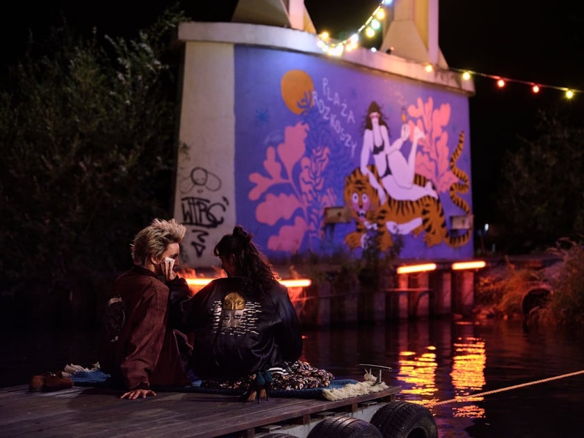 Kadr z filmu &bdquo;Wrooklyn Zoo&rdquo; &ndash; kręcony w Beach Barze Odra-Pany