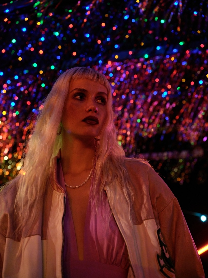 Kadr z filmu &bdquo;Wrooklyn Zoo&rdquo; &ndash; kręcony w Beach Barze Odra-Pany