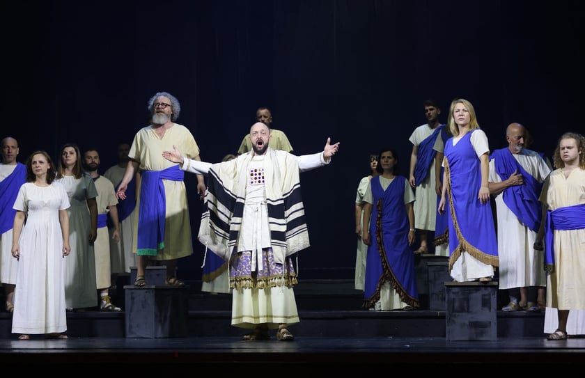 Pr&oacute;ba do spektaklu &bdquo;Nabucco&rdquo; w Operze Wrocławskiej