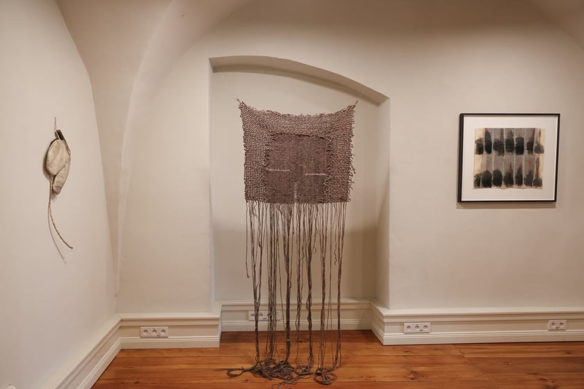 Wystawa &bdquo;Common Threads&rdquo; w OP ENHEIM do 24 listopada. To wyjątkowa prezentacja sztuki wł&oacute;kna.&nbsp;
