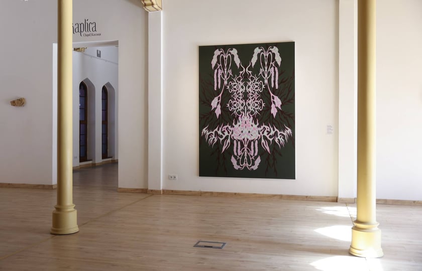 Zdjęcie z wystawy "Świątynia Baśni" w galerii BWA Wrocław Główny