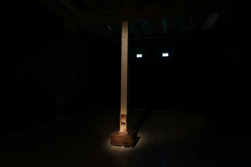 Zdjęcie z wystawy "Świątynia Baśni" w galerii BWA Wrocław Główny