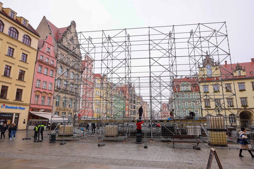 Na wrocławskim Rynku jest już szykowana scena na wielki koncert 11 listopada