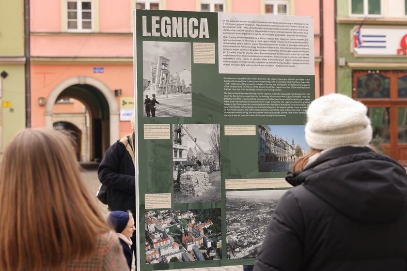 Wystawa plenerowa &bdquo;Amputacja czy rekonstrukcja. Miasta południowo-zachodniej Polski po 1945 roku&rdquo; w rynku do 11 marca.&nbsp;