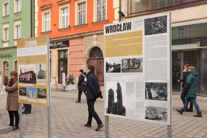 Wystawa plenerowa &bdquo;Amputacja czy rekonstrukcja. Miasta południowo-zachodniej Polski po 1945 roku&rdquo; w rynku do 11 marca.&nbsp;