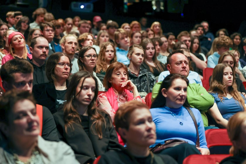 Gala wręczenia nagr&oacute;d w VI edycji Konkursu Strefy Kontaktu we Wrocławskim Teatrze Wsp&oacute;łczesnym