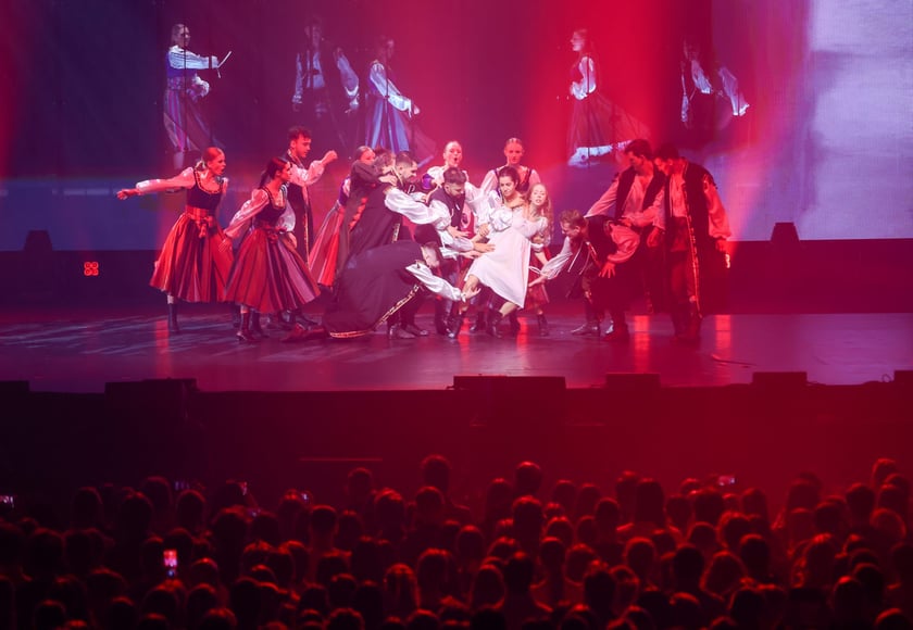 Widowisko "Chłopi Tańcuj Remixed" w Hali Stulecia