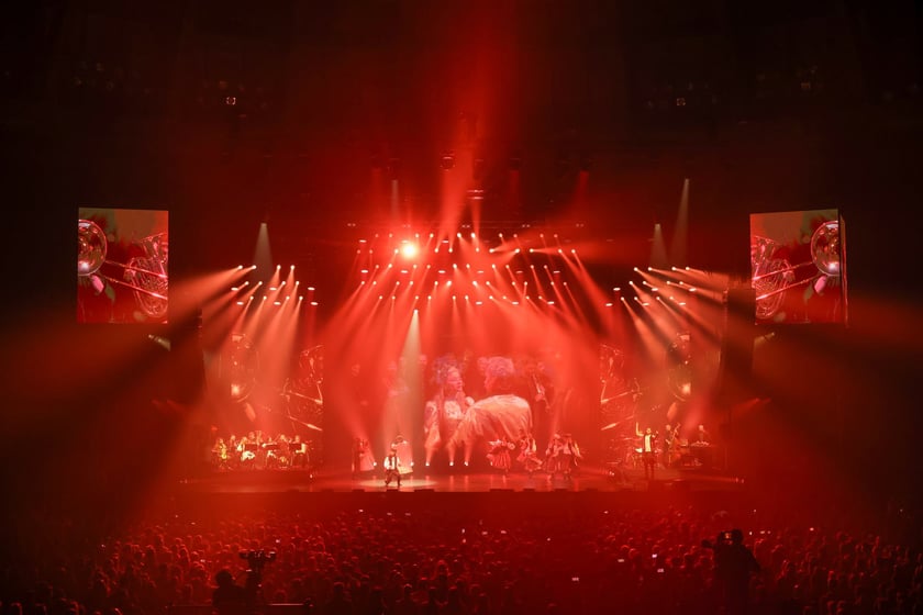 Widowisko "Chłopi Tańcuj Remixed" w Hali Stulecia