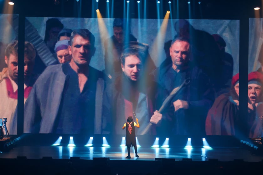 Widowisko "Chłopi Tańcuj Remixed" w Hali Stulecia