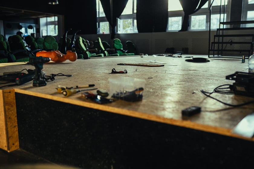 Teatr KAMBAK - próby do nowego spektaklu i remont nowej sceny