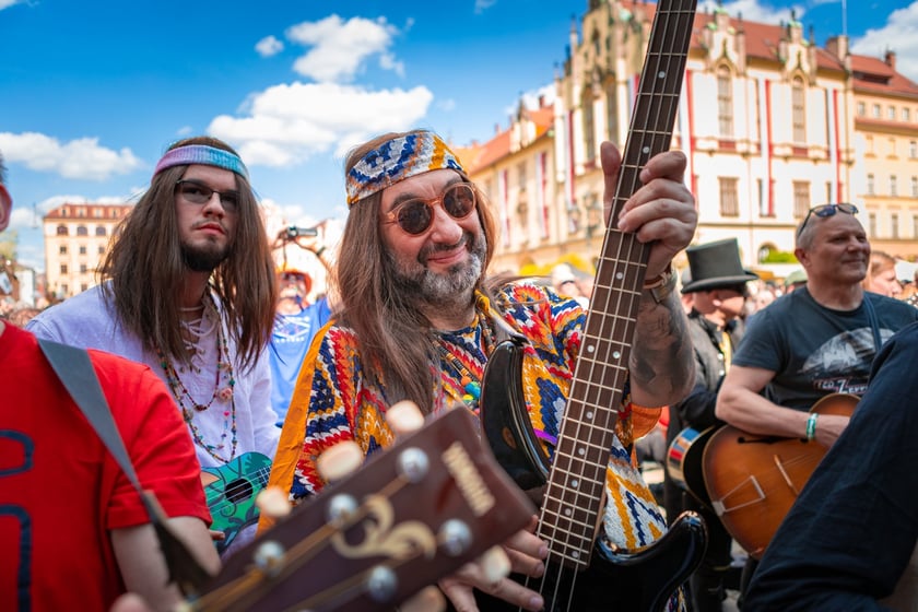 Gitarowy Rekord Świata 2025 na wrocławskim rynku