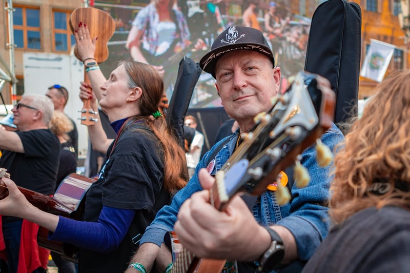 Gitarowy Rekord Świata 2025 na wrocławskim rynku