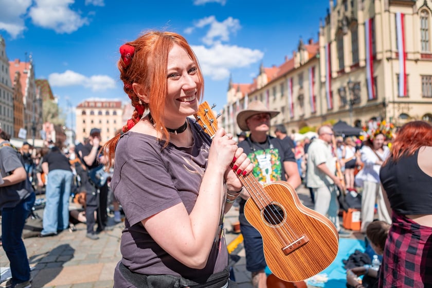 Gitarowy Rekord Świata 2025 na wrocławskim rynku