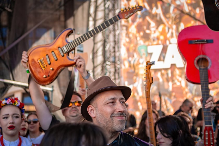 Gitarowy Rekord Świata 2025 na wrocławskim rynku