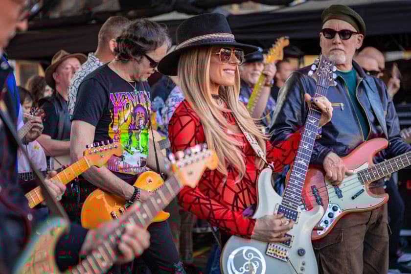 Orianthi na Gitarowym Rekordzie Świata 2025